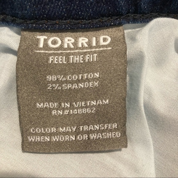 TORRID  SZ 22R Vintage Stretch Skinny Medium Wash Jeans - Picture 8 of 8